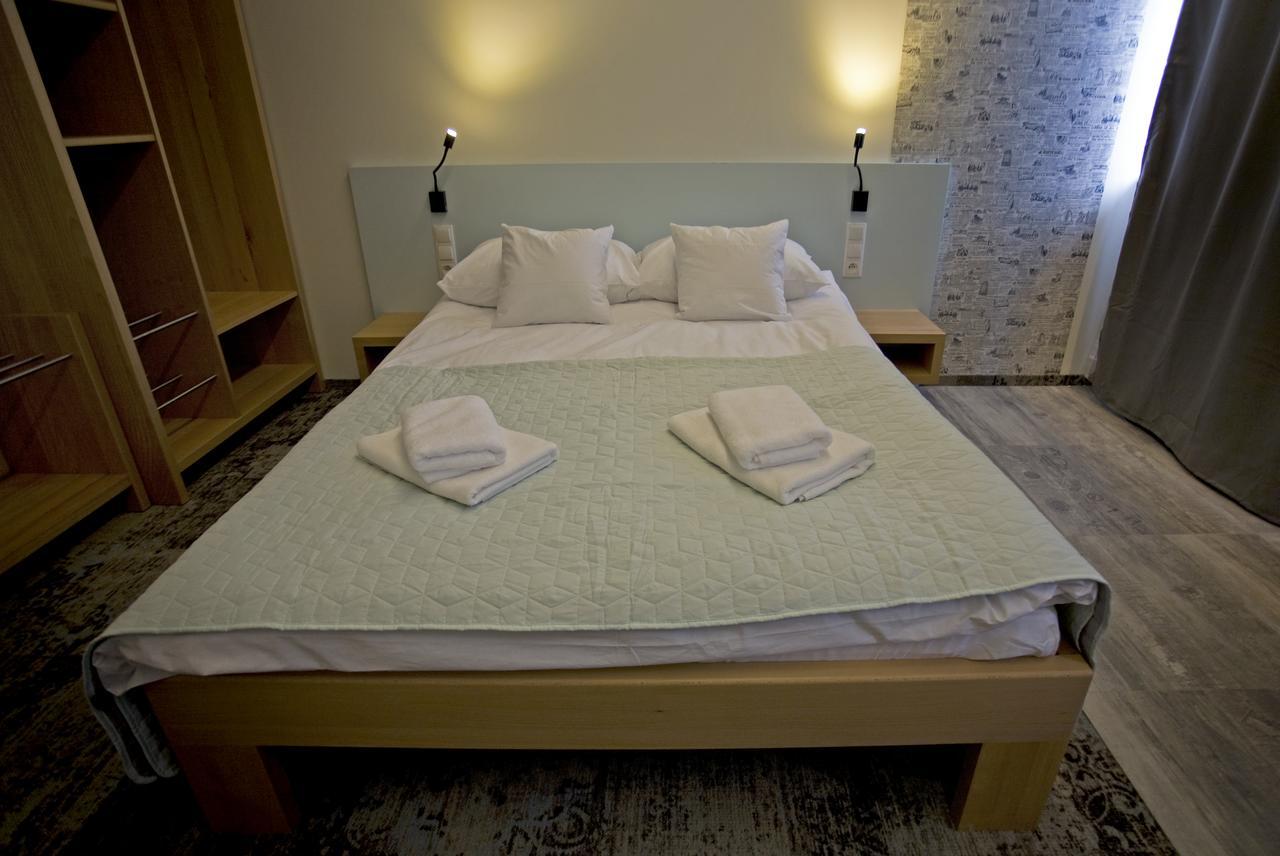 Motelik Grosar Gorlice Eksteriør bilde